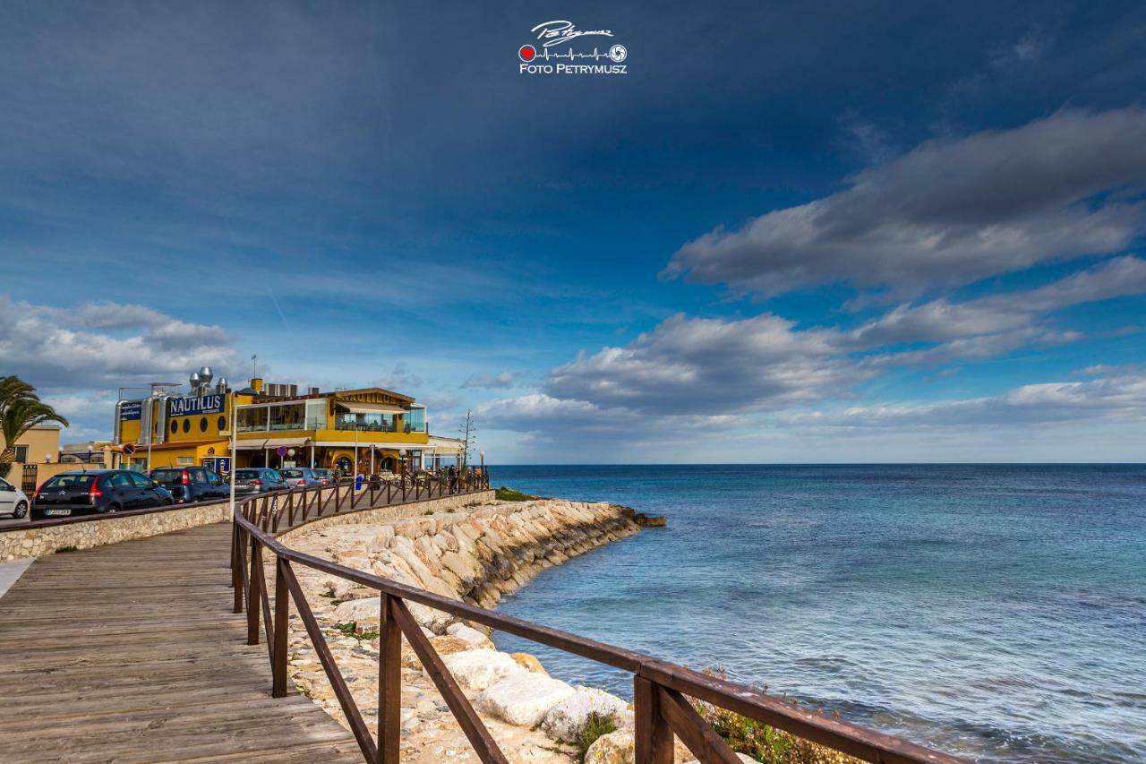 Apartamento Sea Senses Victoria Frente Al Mar Torrevieja Exterior photo